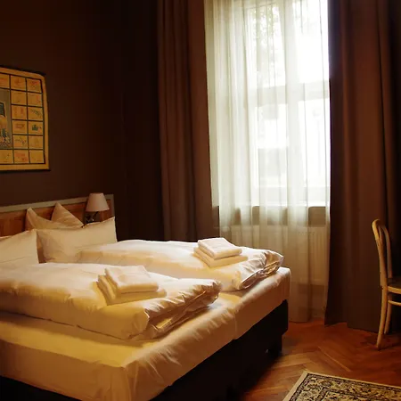 路易斯酒店 2* 雷根斯堡